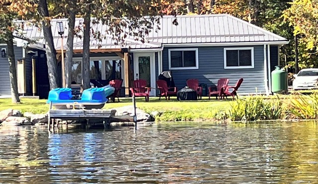 Trent River Retreat – Peaceful Waterfront Cottage with Private Dock, Sunroom