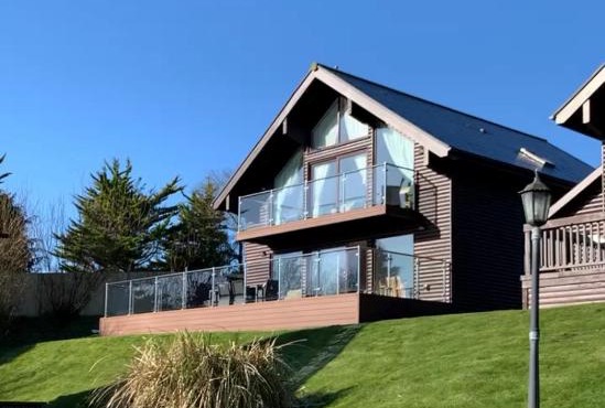 Trevone House with Hot Tub on Retallack Resort