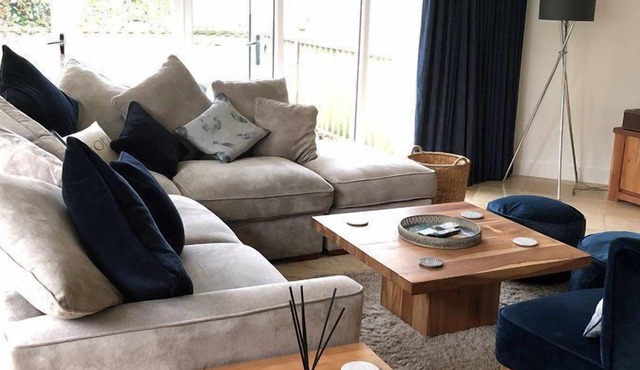 Trewhiddle Villa 19 - a trewhiddle that sleeps 7 guests in 4 bedrooms