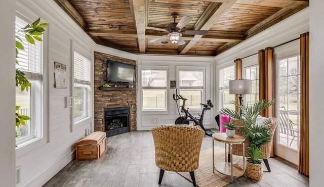 Tri Cities Retreat - Convenient to the New Casino