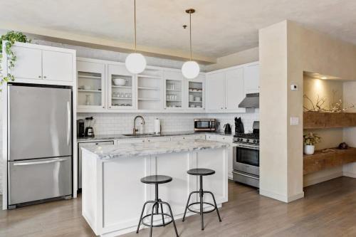 Tribeca Loft Vanderbilt by RoveTravel