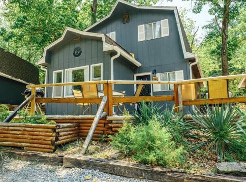 Tribesman #2 - Scott the Diver - near Silver Dollar City