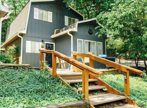 Tribesman #6 - Peetz Place - near Silver Dollar City