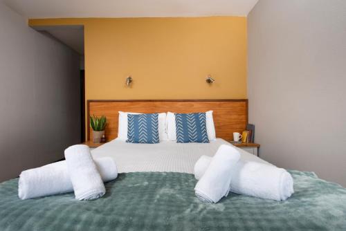 Tricky's at The Tolgus Inn, Redruth - Free WiFi - Free Parking