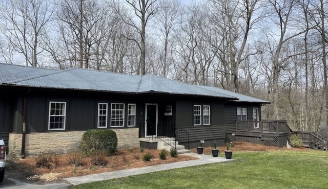 Trillium Ranch located Central to Campus 2 blocks from All Saints!