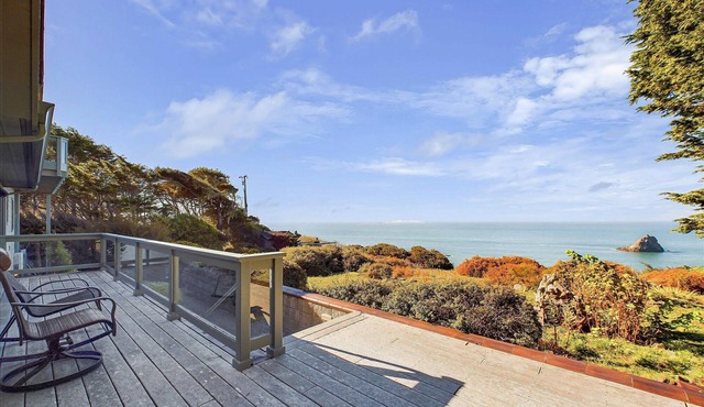 Trinidad Oceanfront Vacation Rental Sleeps up to 16