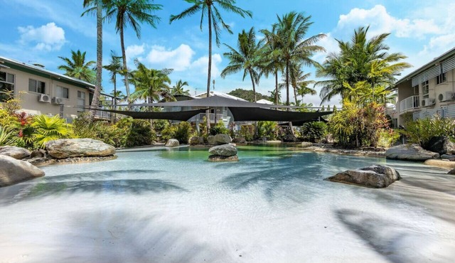 Trinity Beach Resort 2BR Apt; Pools 500m to beach!