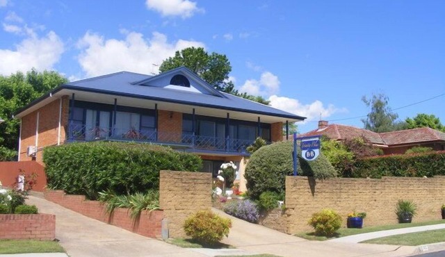 Trinity Blue - Your Self-Contained Apartment