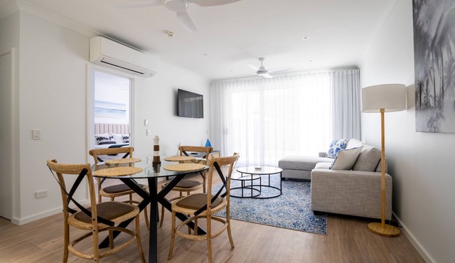 Trinity Collective - Classic One Bedroom Apartment Home away from home.