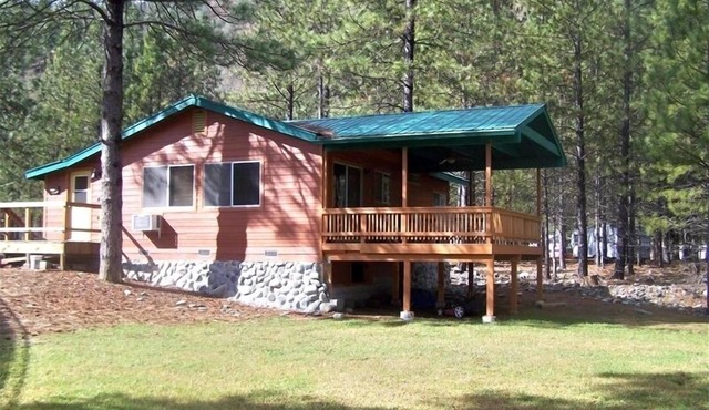 Trinity River Rental House, Free Wireless Internet and Flat screen TV!