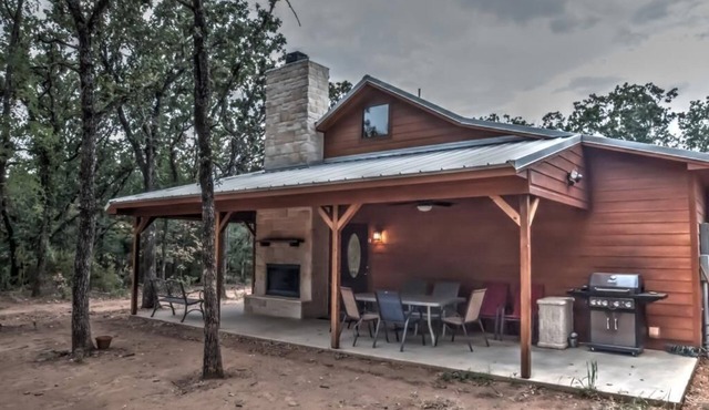 Trinity Trails: Cedar Springs Cabin on 6 private acres on Lake Aquilla