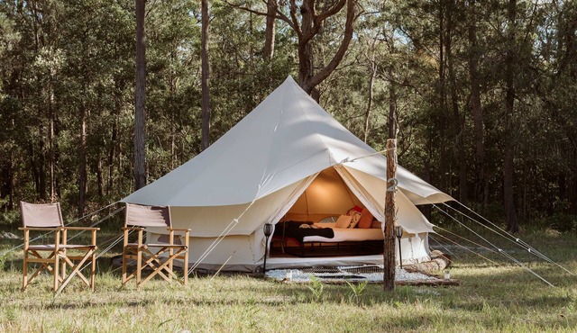 Triple 1xQueen 1xSingle Beds, Glamping tent