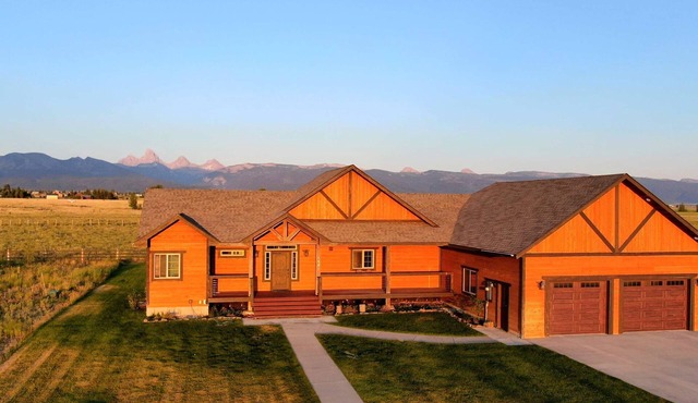 Triple B Ranch Family-Friendly With Huge Views