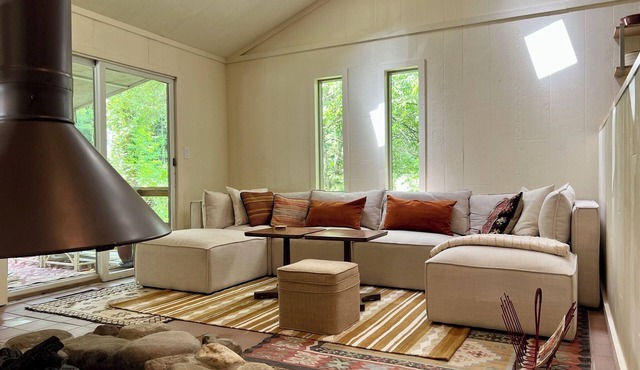 Triple Creek 3 bedroom Cabin near Mohican Park, Malabar Farms & Snow Trails