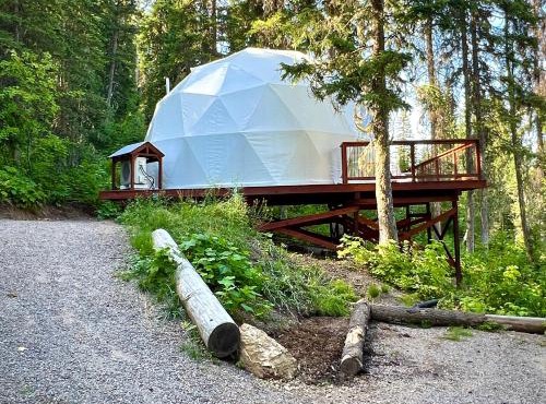 Triple G’s Resort - Geodome 4