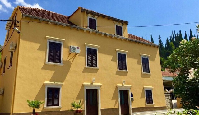 Triple room with private external bathroom - Rooms Mozara