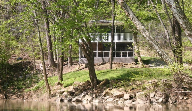 Triplett Creek Cabin Rental with Scenic Views – Near Cave Run Lake!