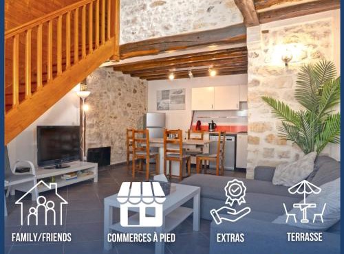 Triplex atypique- Cour intérieure- Commerces à pied