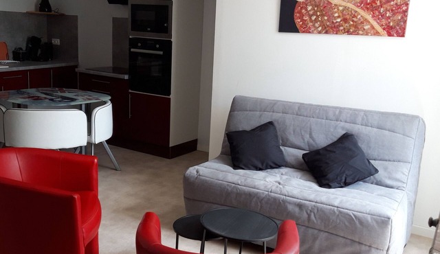 Triplex, central location, sleeps up to 6, ideal for families or holidaymakers