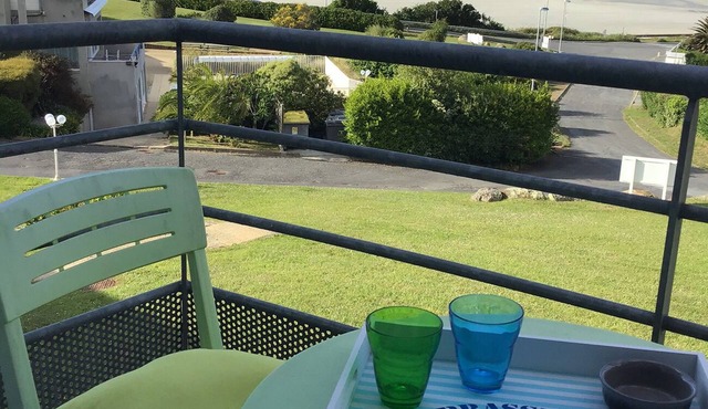 Triplex for 5 people with sea view terrace 100 m from Trestel beach