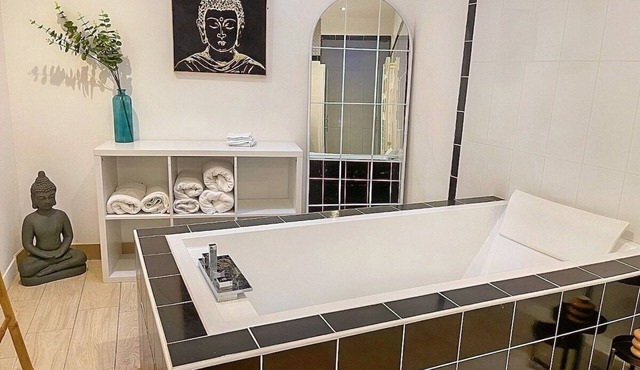 Troglodyte Dexception au Cœur de Blois, Spacieux, Idéal Pour les Familles