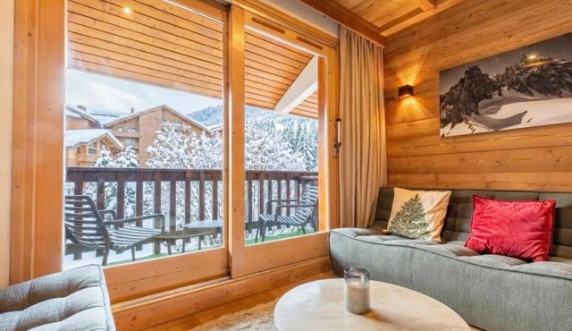 Troillet 11, 200m away from the ski pistes