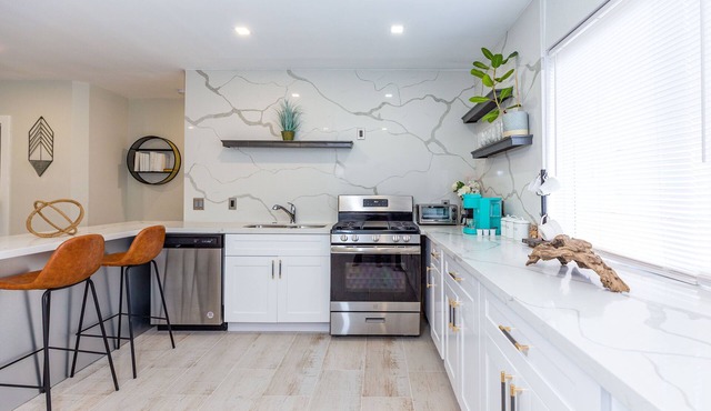 Tropi-Cool 2 Bedroom Apt