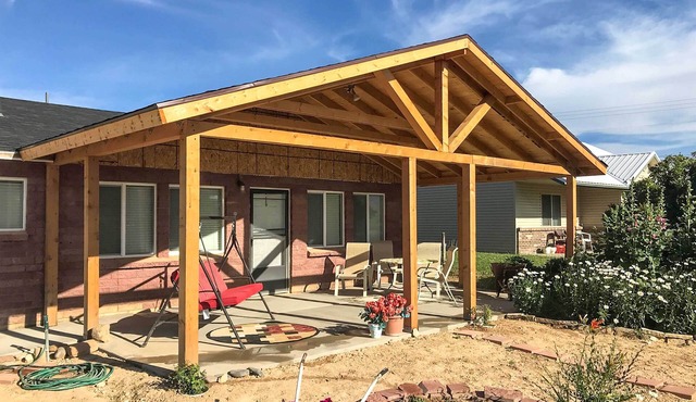 Tropic Family House - 10 Miles to Bryce Canyon!