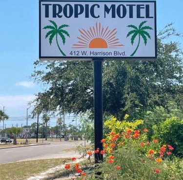 Tropic Motel