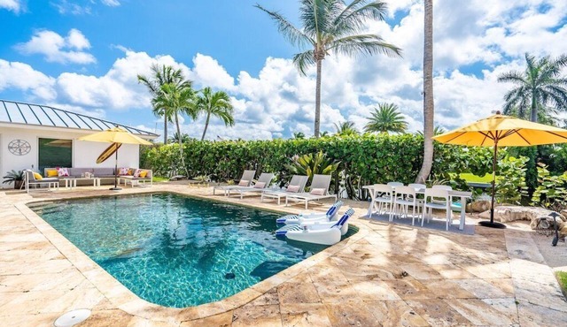 Tropic Paradise~The Perfect Delray Beach Escape~ Heated Pool~Intracoastal Canal