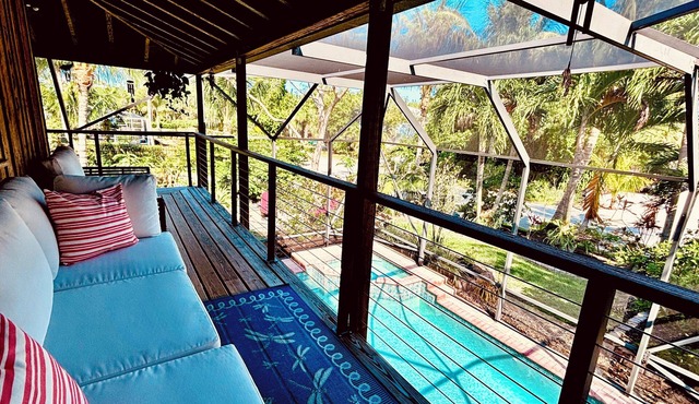 Tropical 2BR Oasis w/Pool/Kayaks/Bikes/Grill