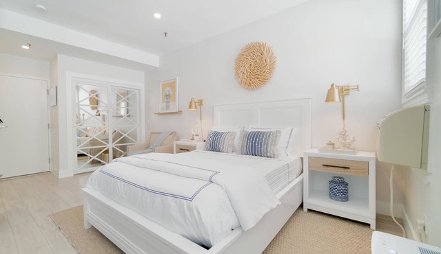 Tropical Breeze of Palm Beach Studio
