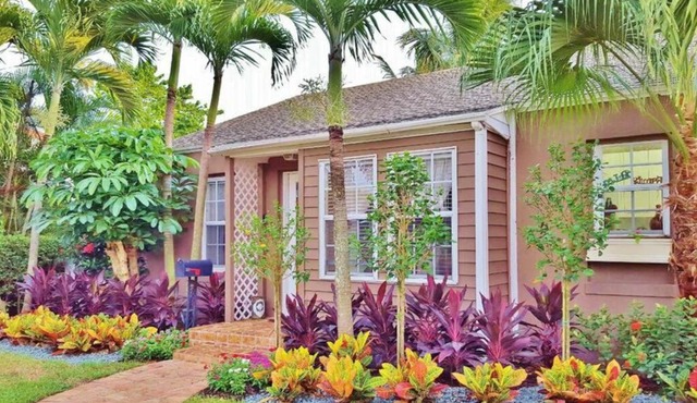Tropical Bungalow with Pool