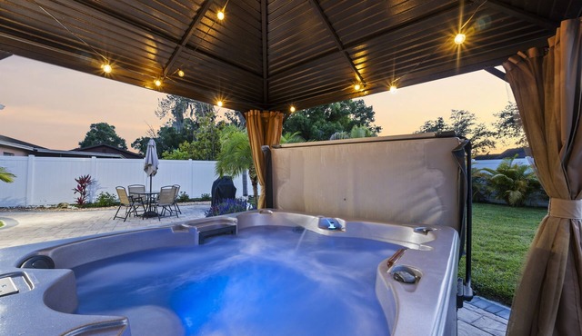 Tropical Fenced Paradise, Hot Tub, & Home Theater
