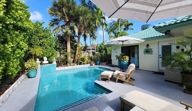 Tropical Garden by the Beach! BNR Vacation Rentals