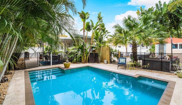 Tropical Heated Pool+Hot Tub! 1 Mile To Beach!