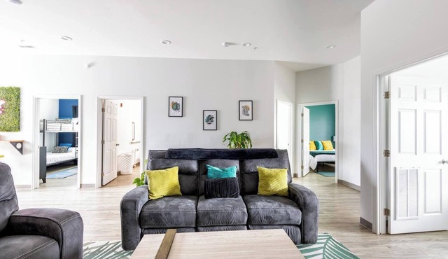 Tropical Hideaway — Best Location- Walkable East Nashville