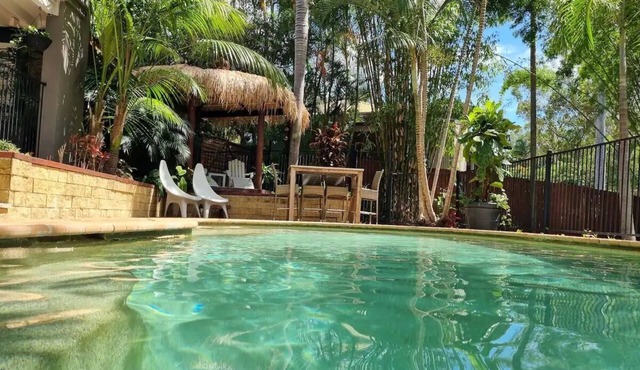 Tropical Hideaway Perfect for a Family- Pet OK