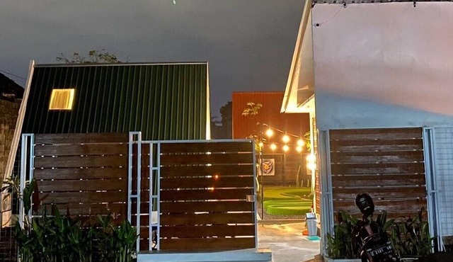 Tropical House and Mini Golf Yogyakarta