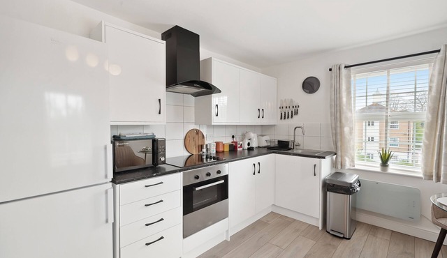 Tropical Inspired 2-Bedroom Flat