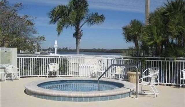 Tropical Island Paradise on Tampa Bay with Abundant Amenities