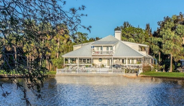 Tropical Island Romantic Waterfront Private New 2Bed Suite Pool Sand Beach Gulf!