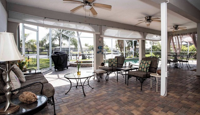 Tropical island style pool home