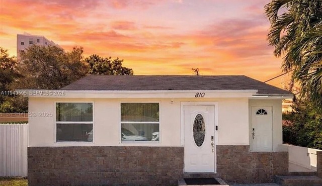 Tropical Marlins House