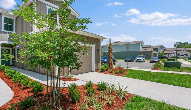 Tropical Oasis ,3 bedroom ,patio playground, dog park