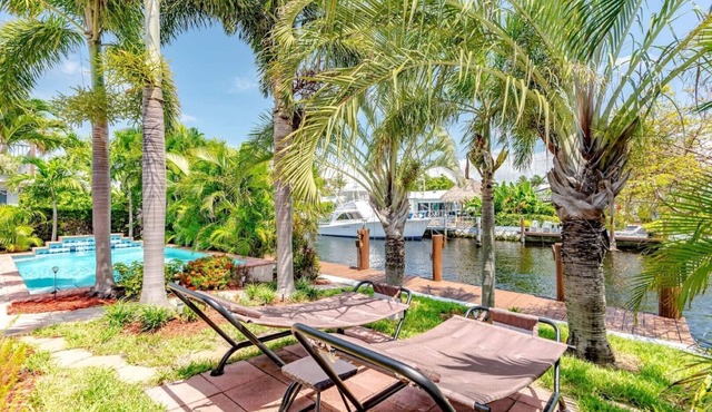 Tropical Oasis close to all South Florida offers!