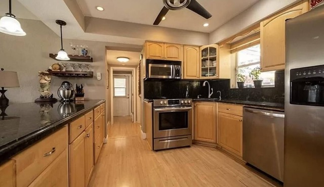 Tropical Oasis Fantastic 4 BD 3 BTH Home