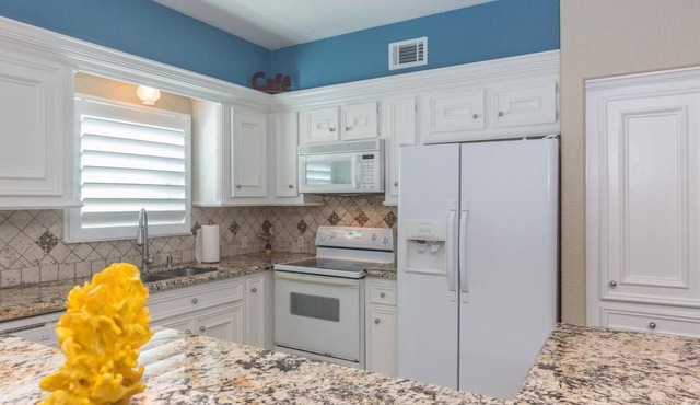 Tropical Oasis In Beautiful Galveston-tiki Island 3 Bedroom Home by RedAwning