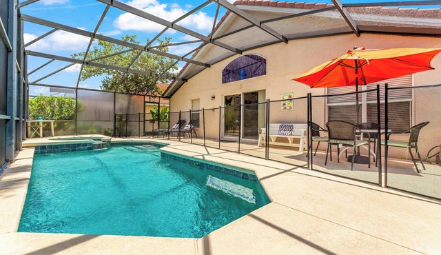 Tropical Oasis on Hypolita