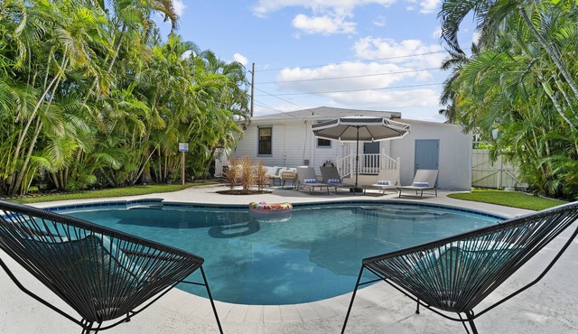 Tropical Oasis with Private Pool near Downtown West Palm Beach!
